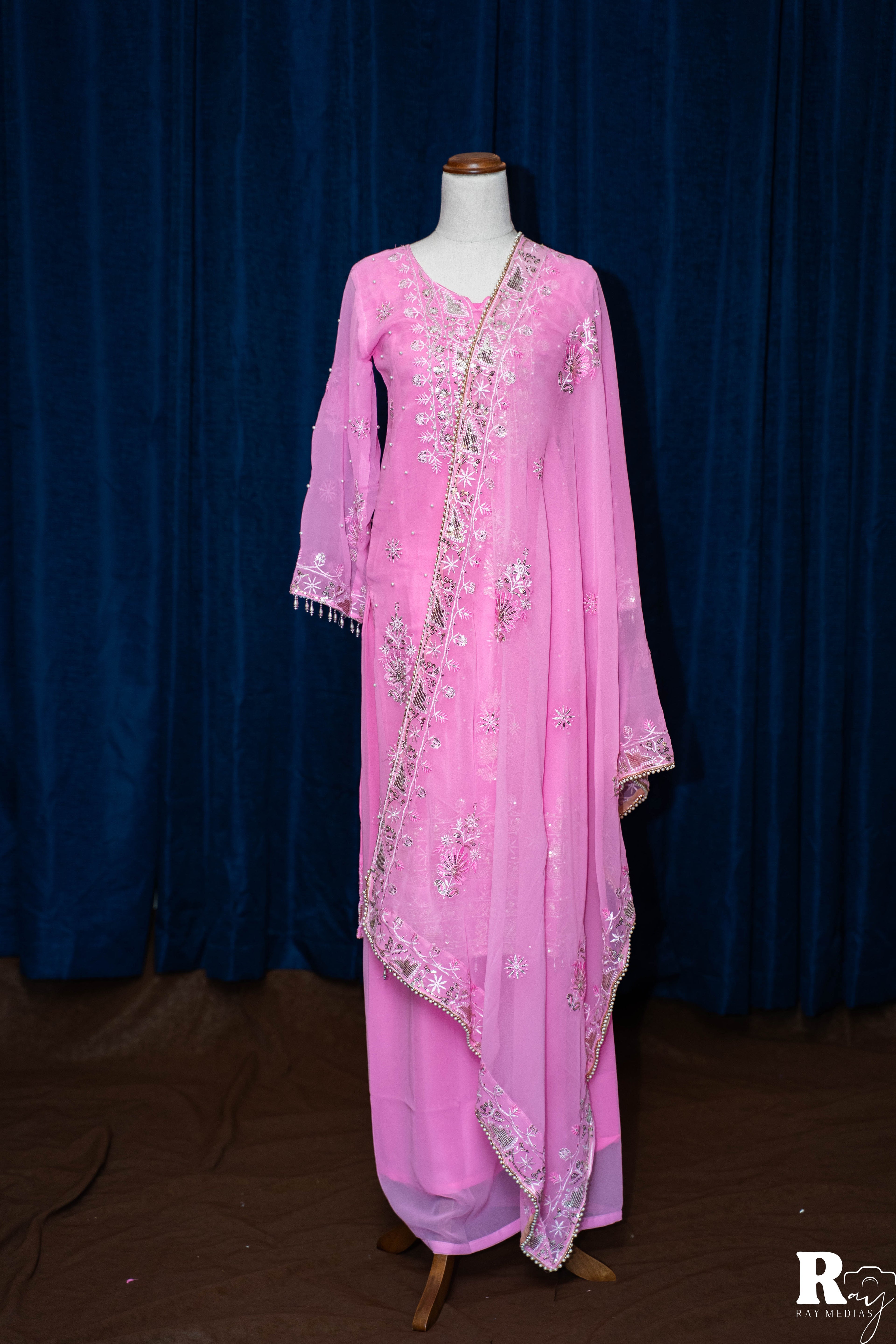 HAND EMBROIDERY PAKISTANI KURTHA SET