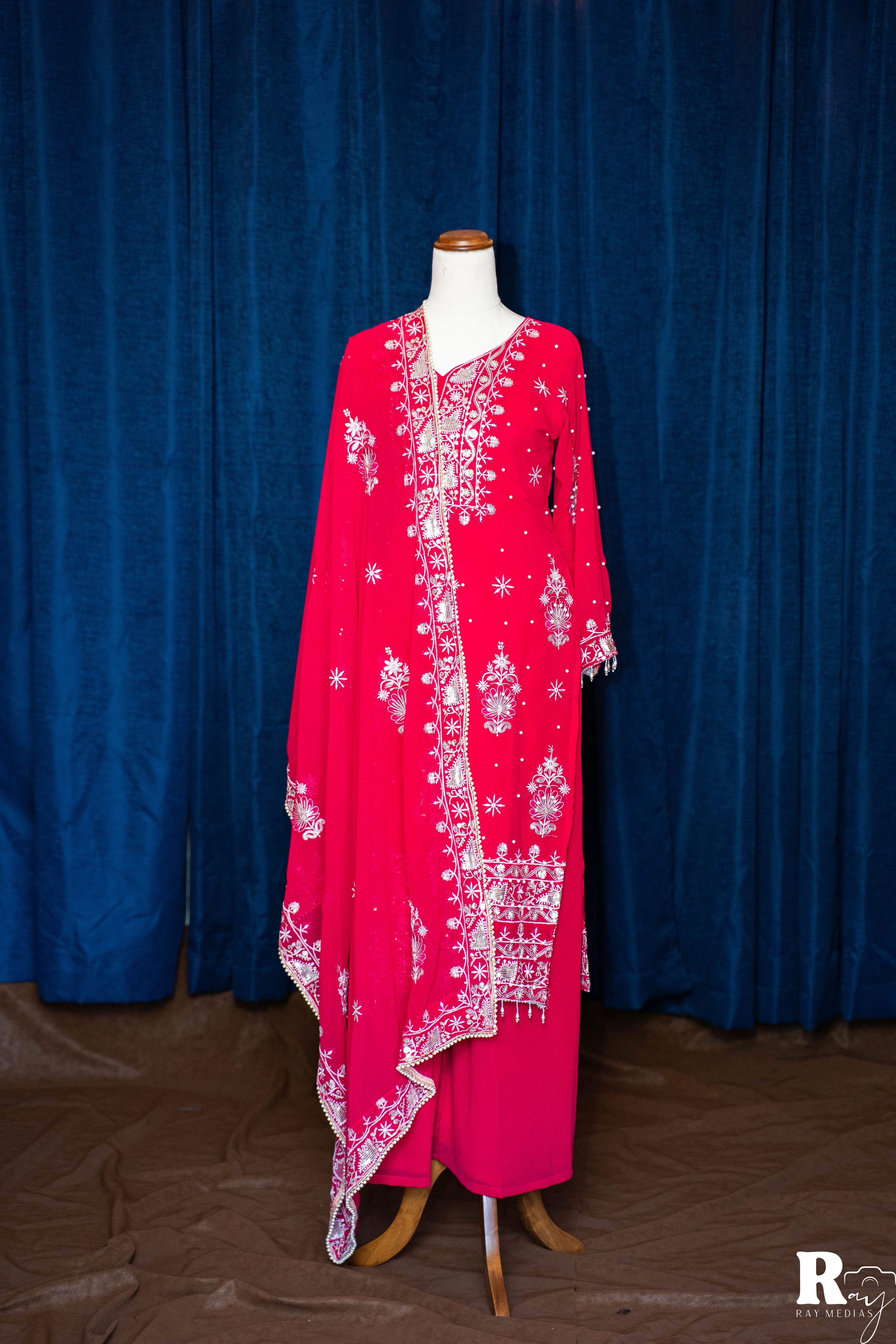 HAND EMBROIDERY PAKISTANI KURTHA SET